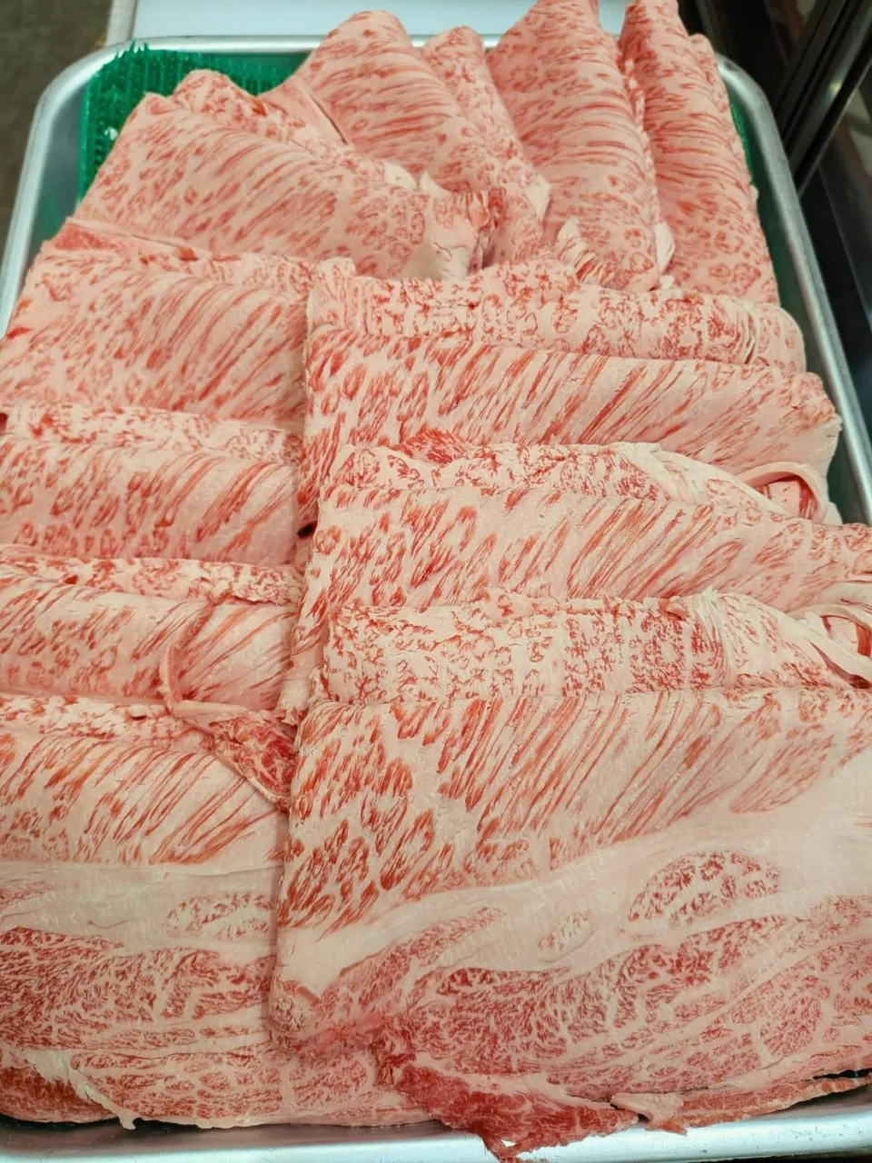 驚きの週末がもうすぐです！🥩新鮮で高品質な肉を探している皆様...